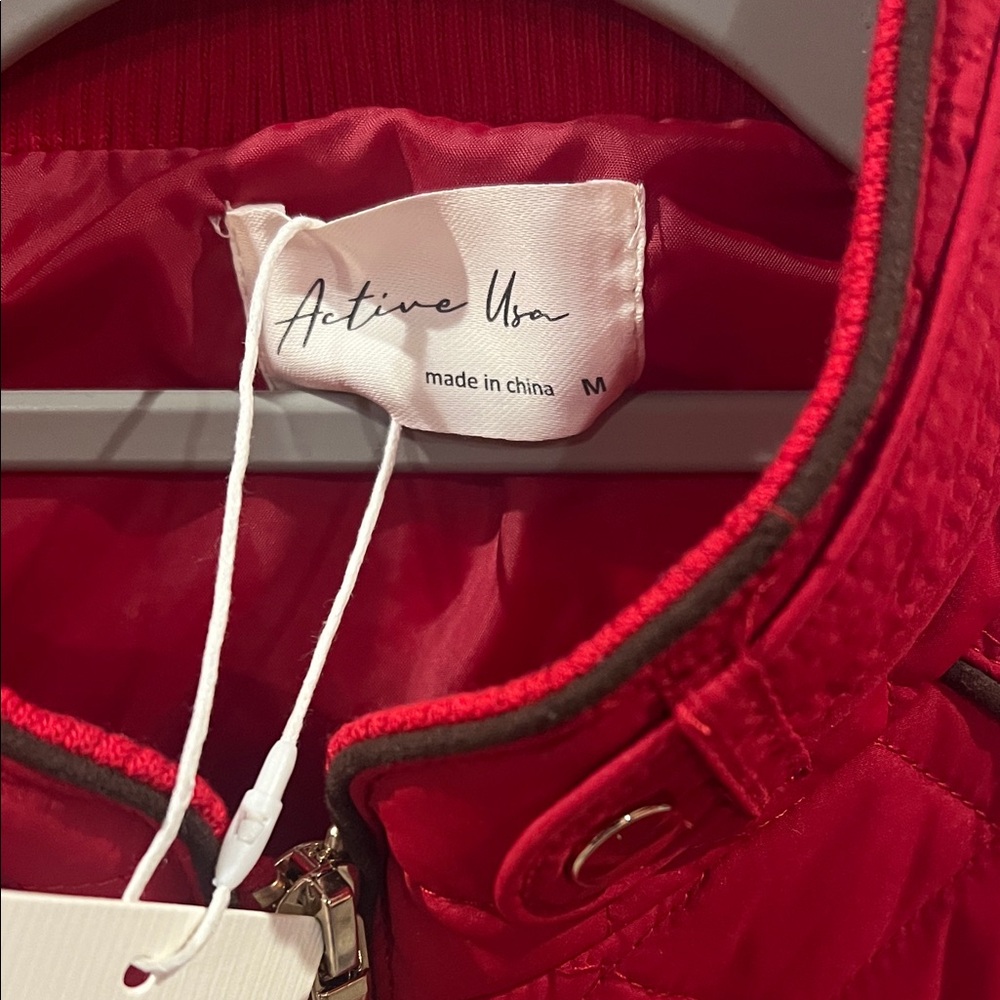 Active USA Quilted Red Sleeveless Puffer Vest - Picture 2 of 5